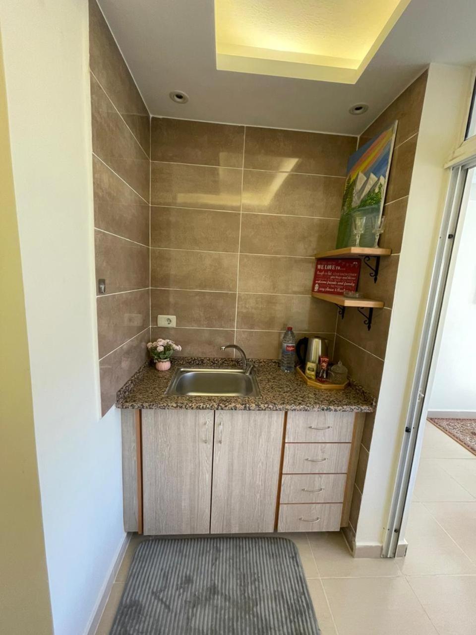 Classy Hostel Madaba Exterior foto